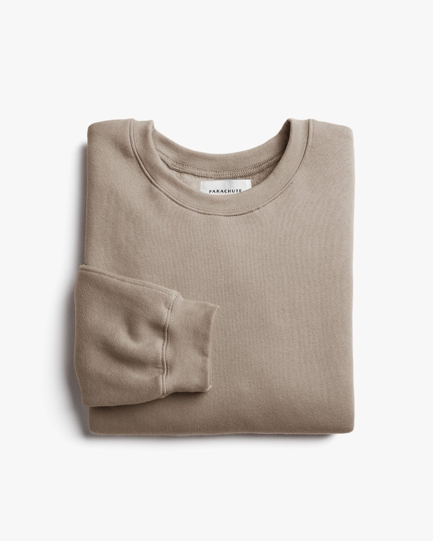 女性の古典的な乗組員